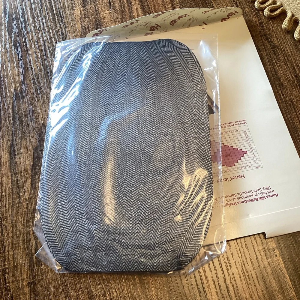 Vintage NEW Hanes Silk Reflections Silky Black Herringbone Control Top Pantyhose